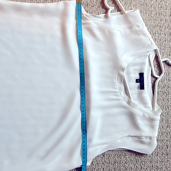 R&W & CO Cap sleeve white blouse size small - Picture 6 of 6